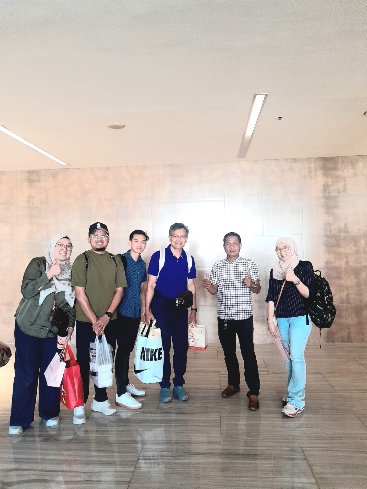Guest Batam Travel Holiday