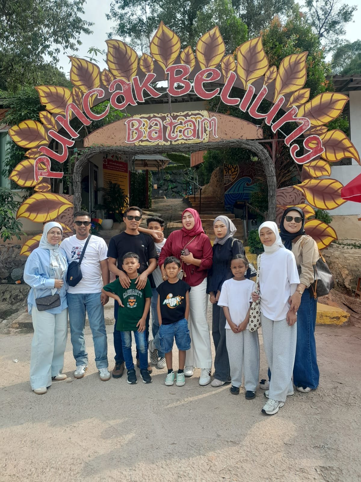 Guest Batam Travel Holiday